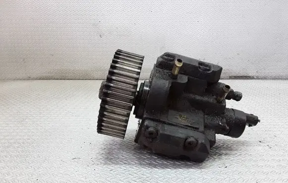 Fuel injection high pressure pump