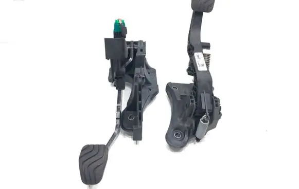 Renault Clio V Pedal assembly 