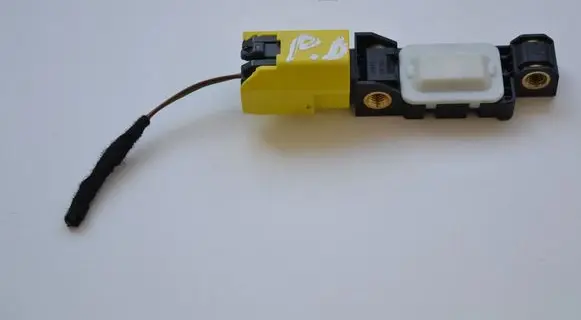 Volkswagen Touareg I Airbag deployment crash/impact sensor 7L0909606B