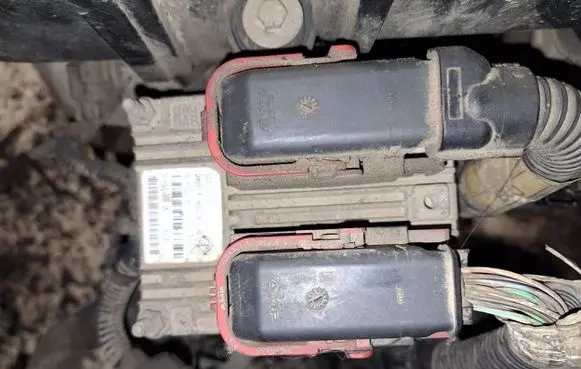Fiat Grande Punto Engine control unit/module 5lxy327bf 51780240