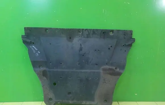 Nissan Qashqai+2 Engine splash shield/under tray 