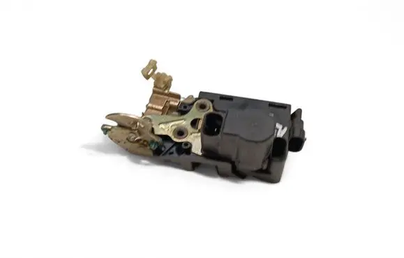 Daewoo Lanos Coupe door lock (next to the handle) 