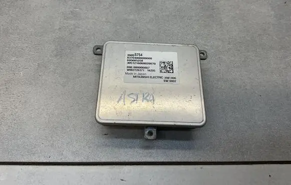 Opel Astra K Headlight ballast module Xenon 39055754
