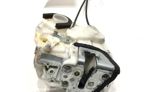 Suzuki SX4 Rear door lock