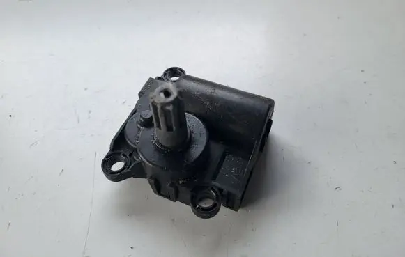 KIA Sportage A/C air flow flap actuator/motor 
