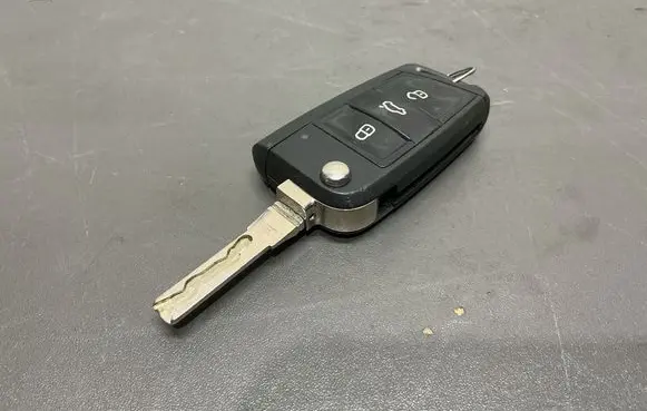 Volkswagen Golf VII Ignition key/card 5G0959752BA