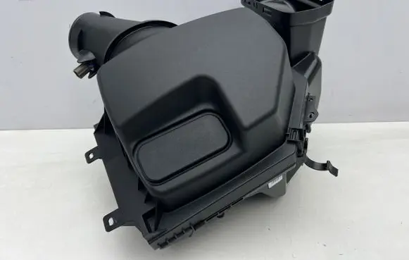 Ford Escort Air filter box NB3V-9600-BD