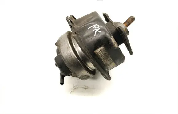 Engine mount bracket