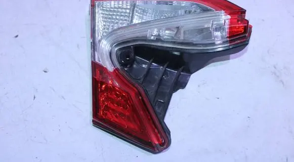 Toyota C-HR I Tailgate rear/tail lights 81690F4010 32072018 16441F