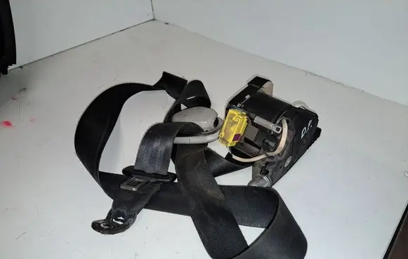 Volkswagen Transporter - Caravelle T5 Front seatbelt 7E0857806RAA