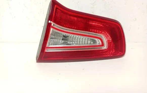 KIA Sportage Tailgate rear/tail lights 924063W010