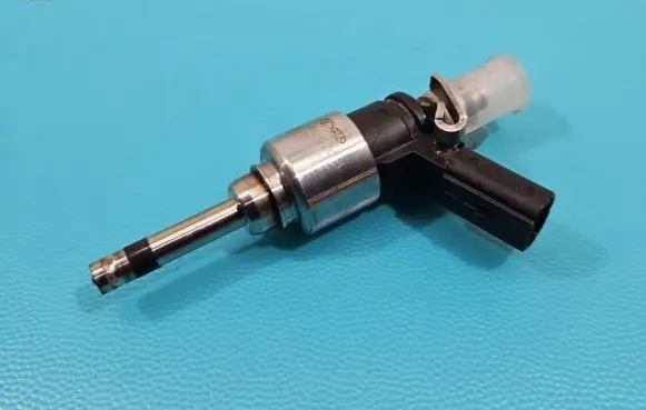 Fuel injector