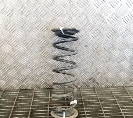 Volkswagen Golf VII Rear coil spring 5Q0512297D 5Q0511115GG