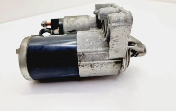 Citroen C4 II Starter motor M000T22473 9801667780