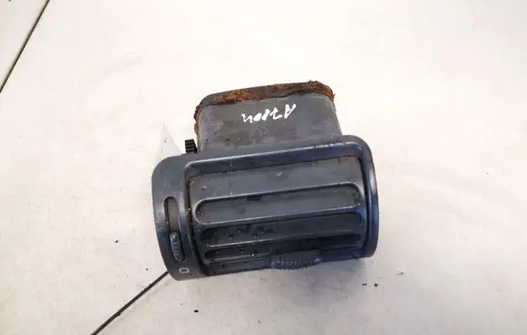Peugeot 806 Dash center air vent grill