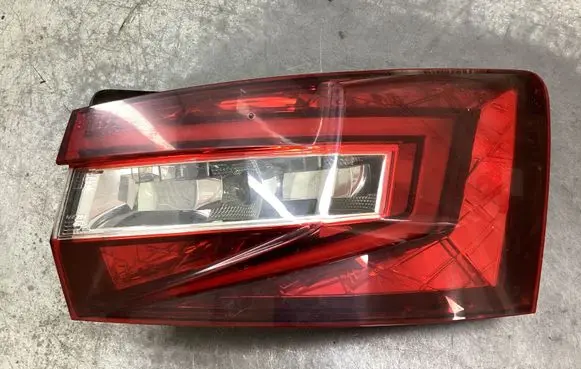 Skoda Superb B8 (3V) Rear/tail lights 00187276 3V9945208A 00187278