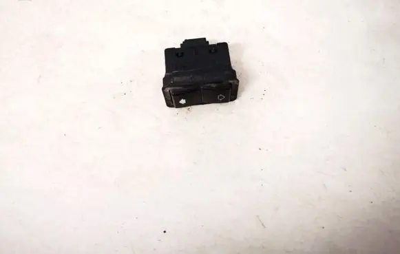 BMW 5 E39 Electric window control switch 8368974