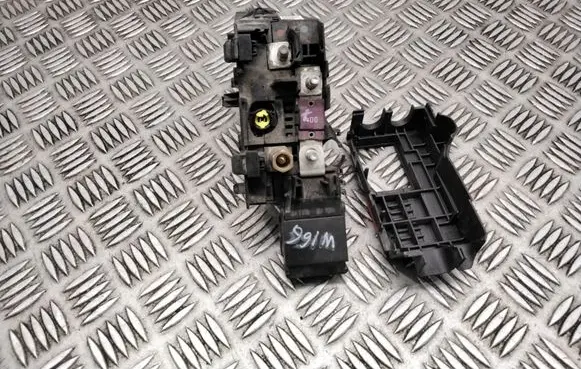 Mercedes-Benz ML W166 Fuse module A1665402450