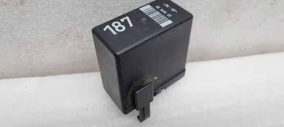 Volkswagen Polo III 6N 6N2 6NF Other relay 028906125B