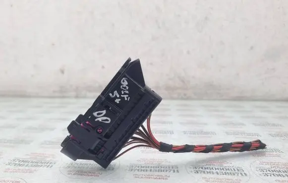 Volkswagen Golf Plus Front door wiring loom 1K0937722D