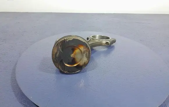 Piston