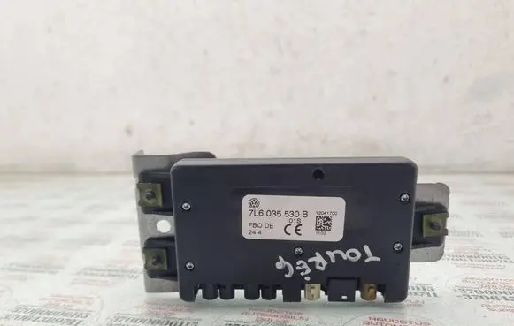 Volkswagen Touareg I Antenna control unit 7L6035530B