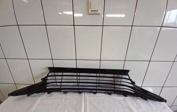 Toyota Yaris XP210 Front bumper lower grill 53112K0010