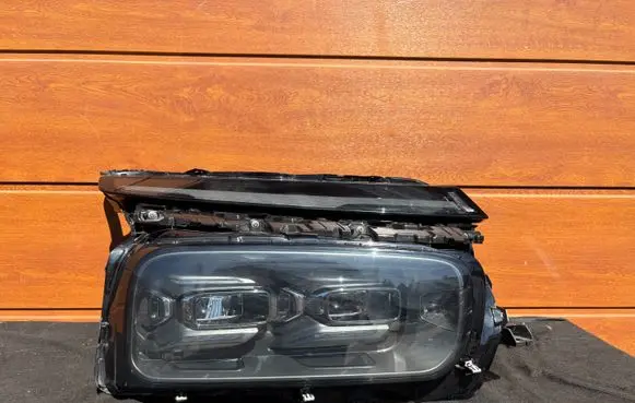 XPeng G9 Headlight/headlamp 100007R042