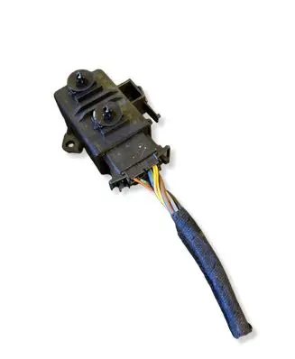 Volkswagen Caddy Seat heating relay 1K0959772
