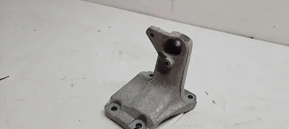 BMW 2 F22 F23 Engine mounting bracket 6788612