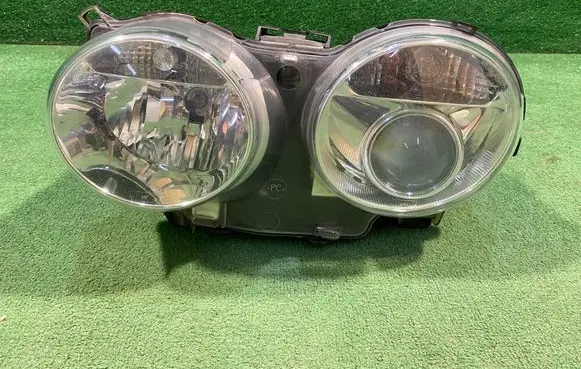 Jaguar XJ X350 Headlight/headlamp 2W9313W030