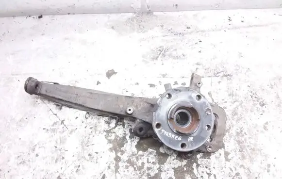 Volkswagen Touareg I Front wheel hub 7L0407257A