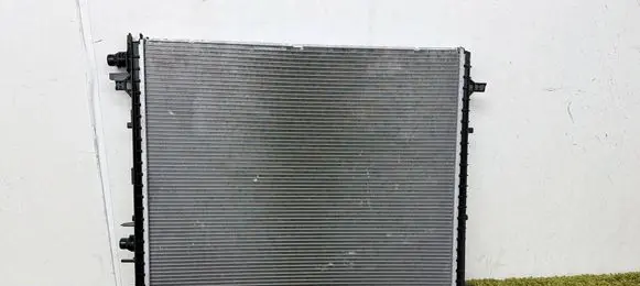 BMW i5 G60 Optional radiator 17117925808 7925808