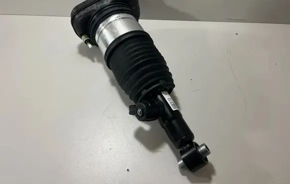 BMW X7 G07 Shock absorber/damper/air suspension 5B69E33 6869039