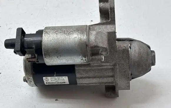 Renault Captur Starter motor 233000557R A618 M000TD0372ZE