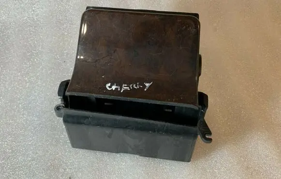 Mercedes-Benz E W210 Glove box central console A2106803139