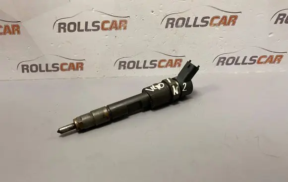 Volvo S40, V40 Fuel injector 7700111014 0445110021