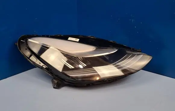 Tesla Model 3 Headlight/headlamp 107737600C L90137043