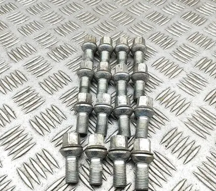 Audi Q4 Sportback e-tron Nuts/bolts WHT002438