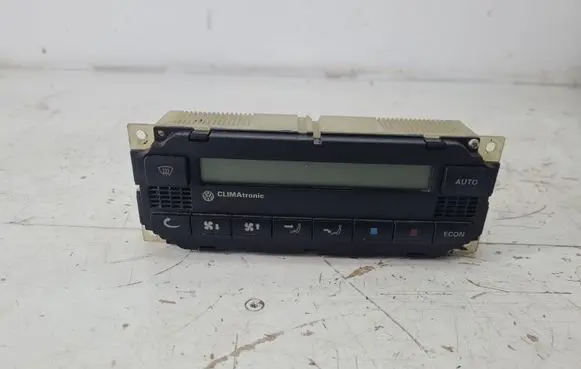 Volkswagen PASSAT B5.5 Climate control unit 3B1907044B