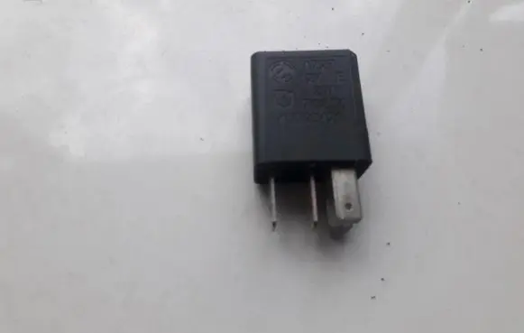 Fiat Croma Other relay B047E 46520411