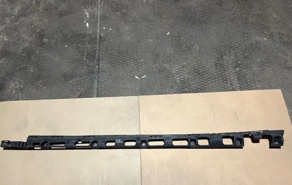 Mercedes-Benz GL X166 Front sill trim cover A1666900027