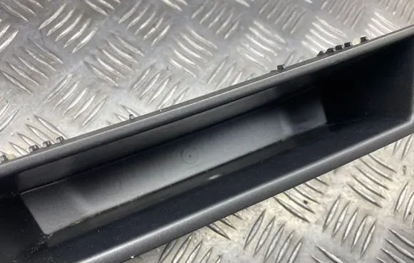 Opel Signum Dashboard storage box/compartment 24426049 769853620