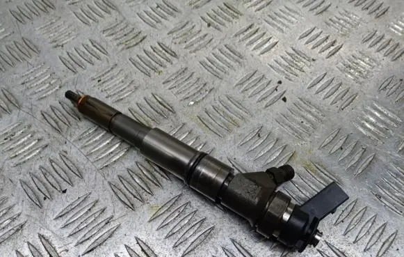 BMW X3 E83 Fuel injector