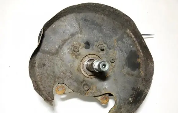 Nissan Primera Rear wheel hub