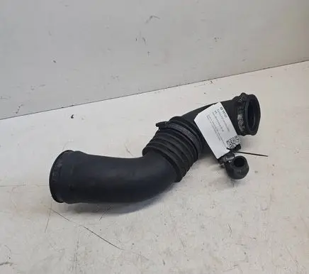 Volvo S70 V70 V70 XC Air intake hose/pipe 9445367
