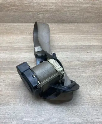 BMW X5 E53 Rear seatbelt 00043594