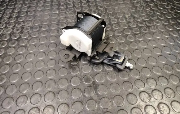 Nissan Murano Z51 Middle seatbelt (rear) 