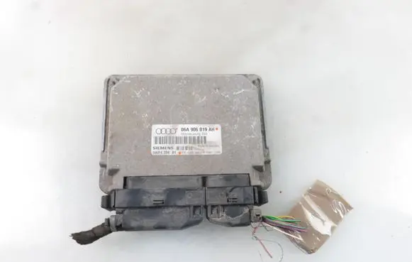 Audi A3 S3 8L Engine control unit/module 5WP439401 06A906019AH