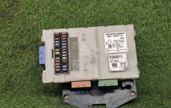 Ford Focus C-MAX Fuse module 6G9T14A073DJ